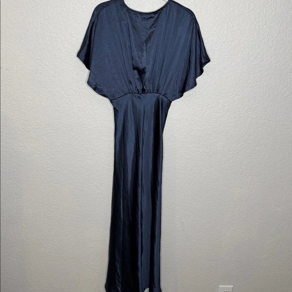 NWT Petal & Pup Ricki Maxi Dress Size Medium Navy Silky Butterfly Sleeve Wedding - Picture 10 of 12